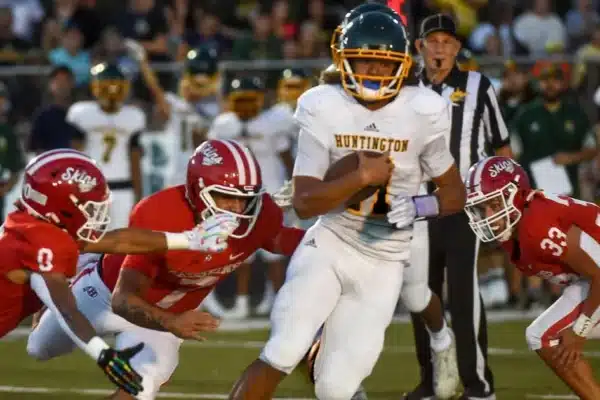 Huntington High School Football: Dominating the Field This Season